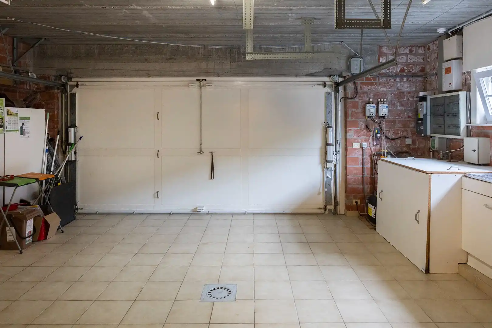 Zonovergoten wonen op 1.297 m² in villa met 6 slaapkamer. foto 22