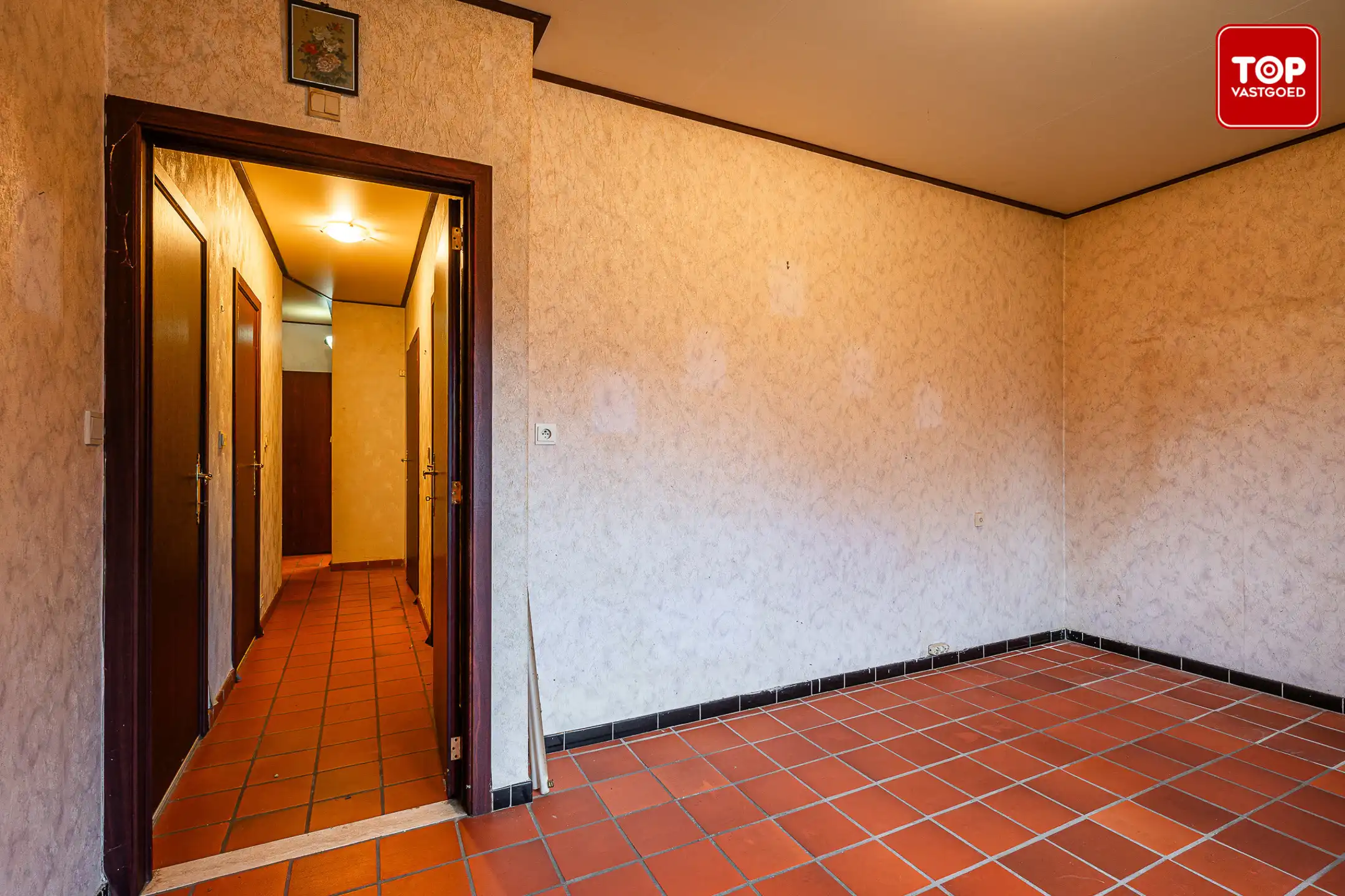 Ruime woning met veel potentieel in rustige wijk foto 10