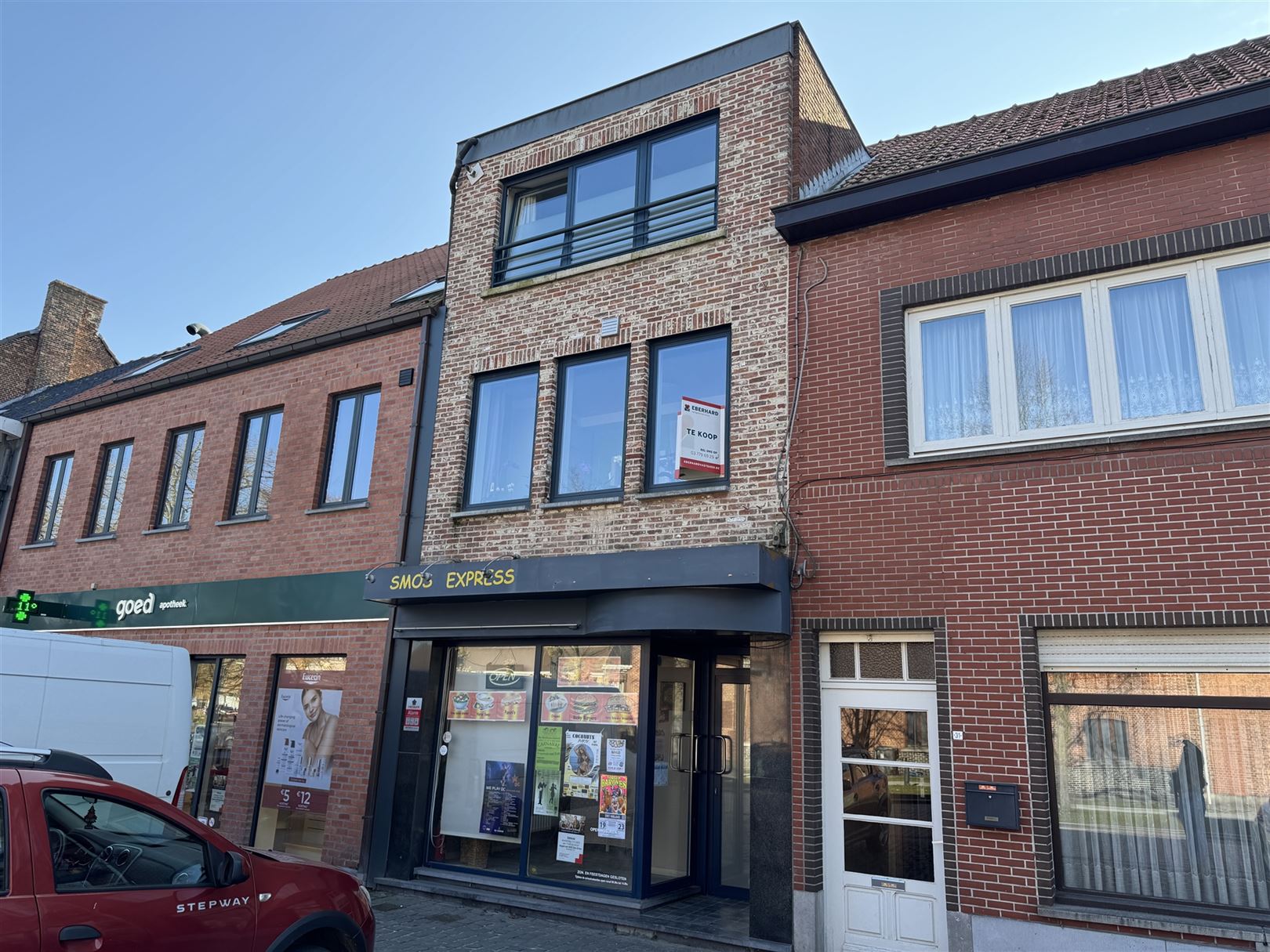 Te koop: Handelspand met Duplex Appartement – Ideale Investe foto {{pictureIndex}}