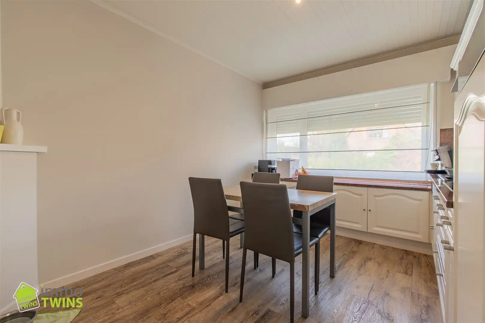 Bungalow in uiterst rustige en groene omgeving foto 6