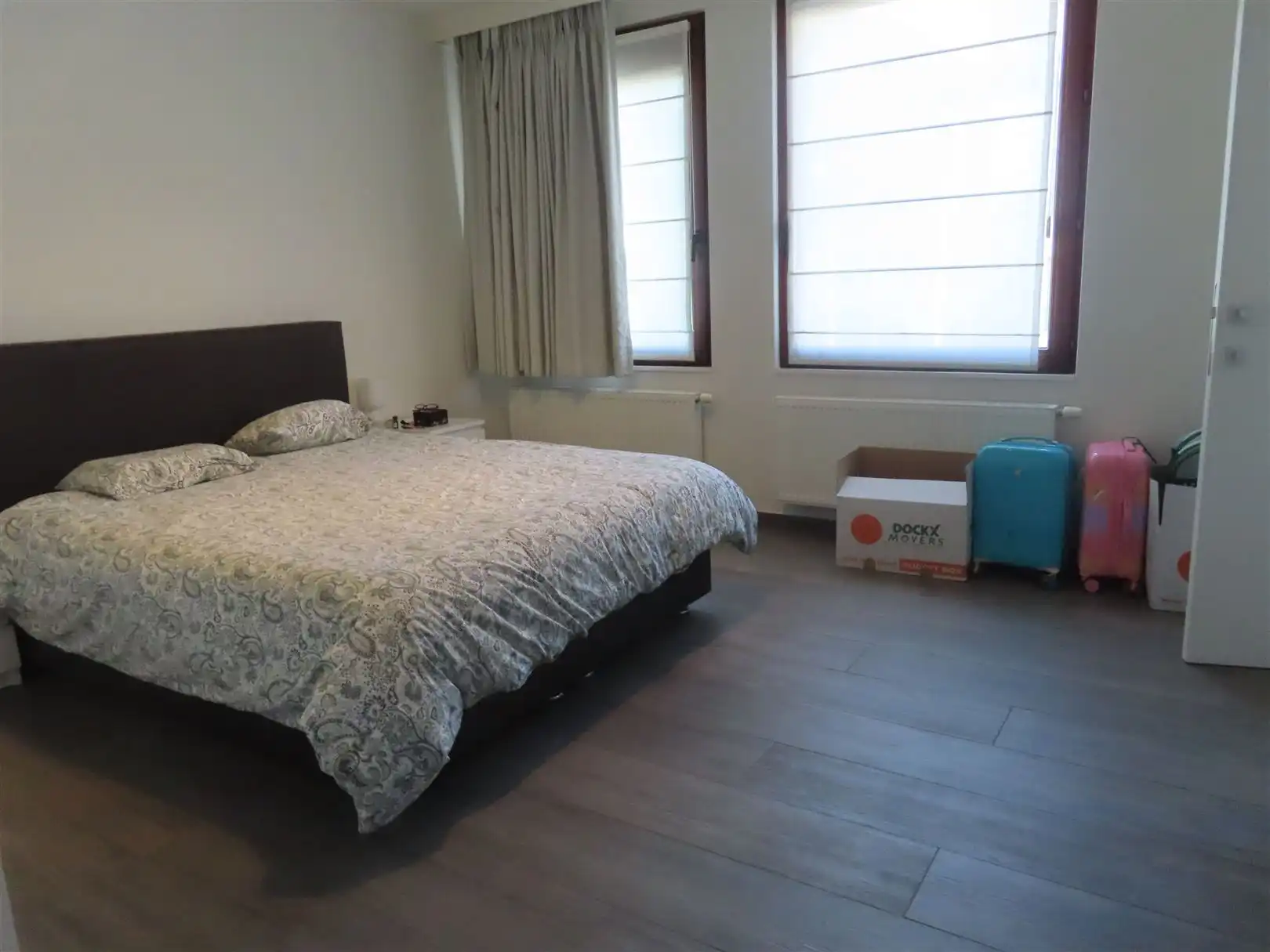 Gemeubeld 3 slaapkamerappartement met parking! foto 9