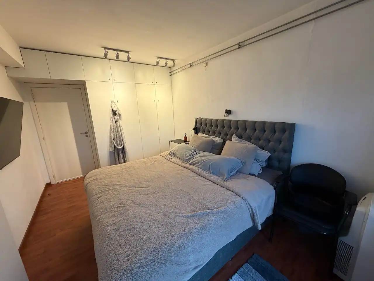 Genk-centrum, Jan Habexlaan 17 bus 11: Energiezuinig appartement met 2 slaapkamers en 2 terrassen. foto 7