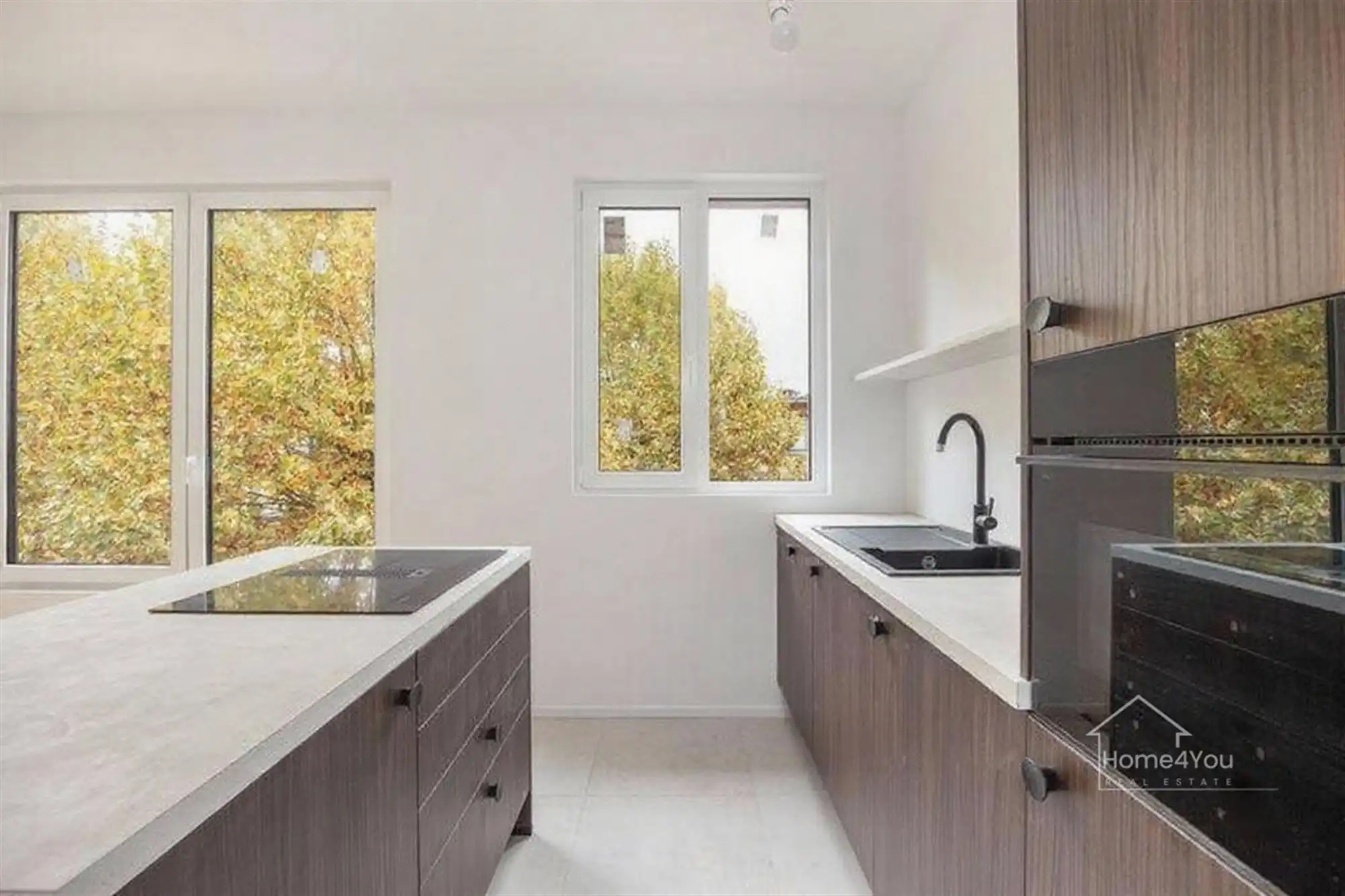 Gerenoveerd 2-slaapkamer appartement in Borsbeek te koop! foto {{pictureIndex}}