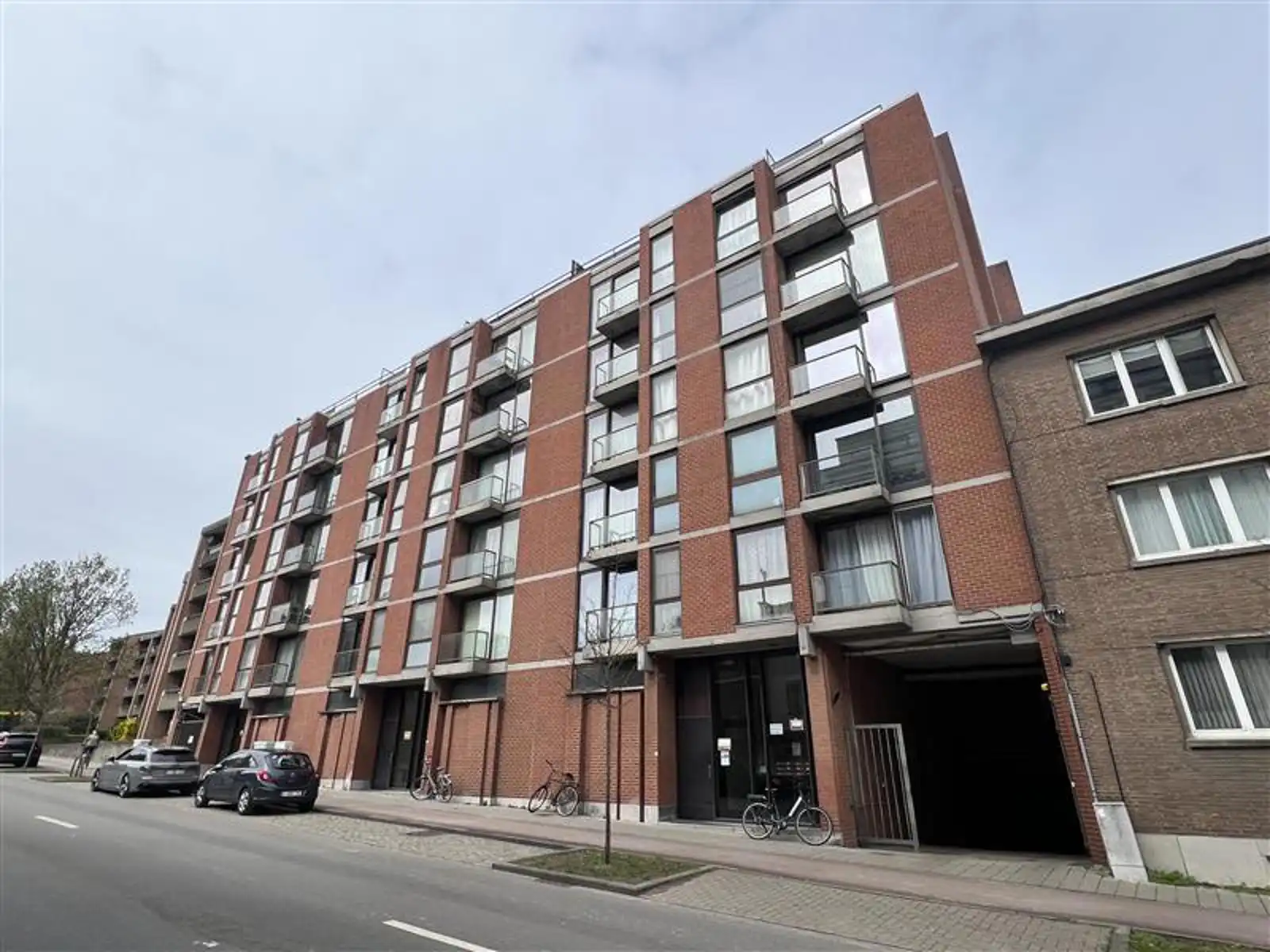 Garagebox te huur in Leuven foto {{pictureIndex}}