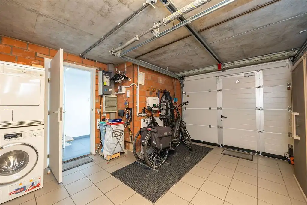 Perfect onderhouden en instapklare split-level woning foto 9