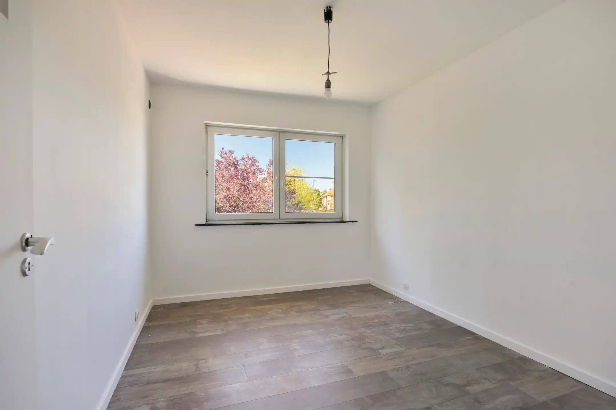 Instapklare 3-gevelwoning met garage. foto 8