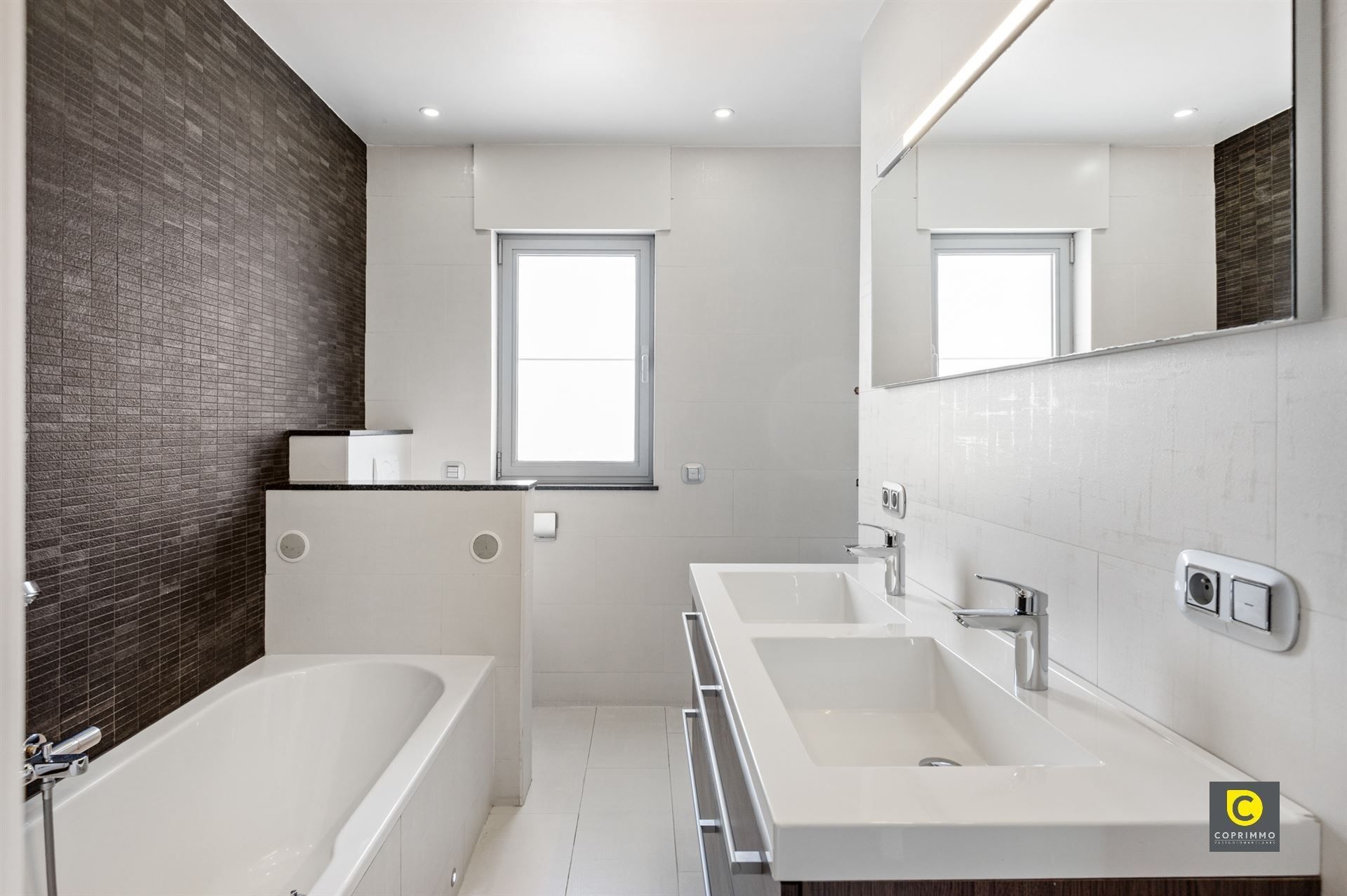 Recente instapklare woning op woonerf foto 15