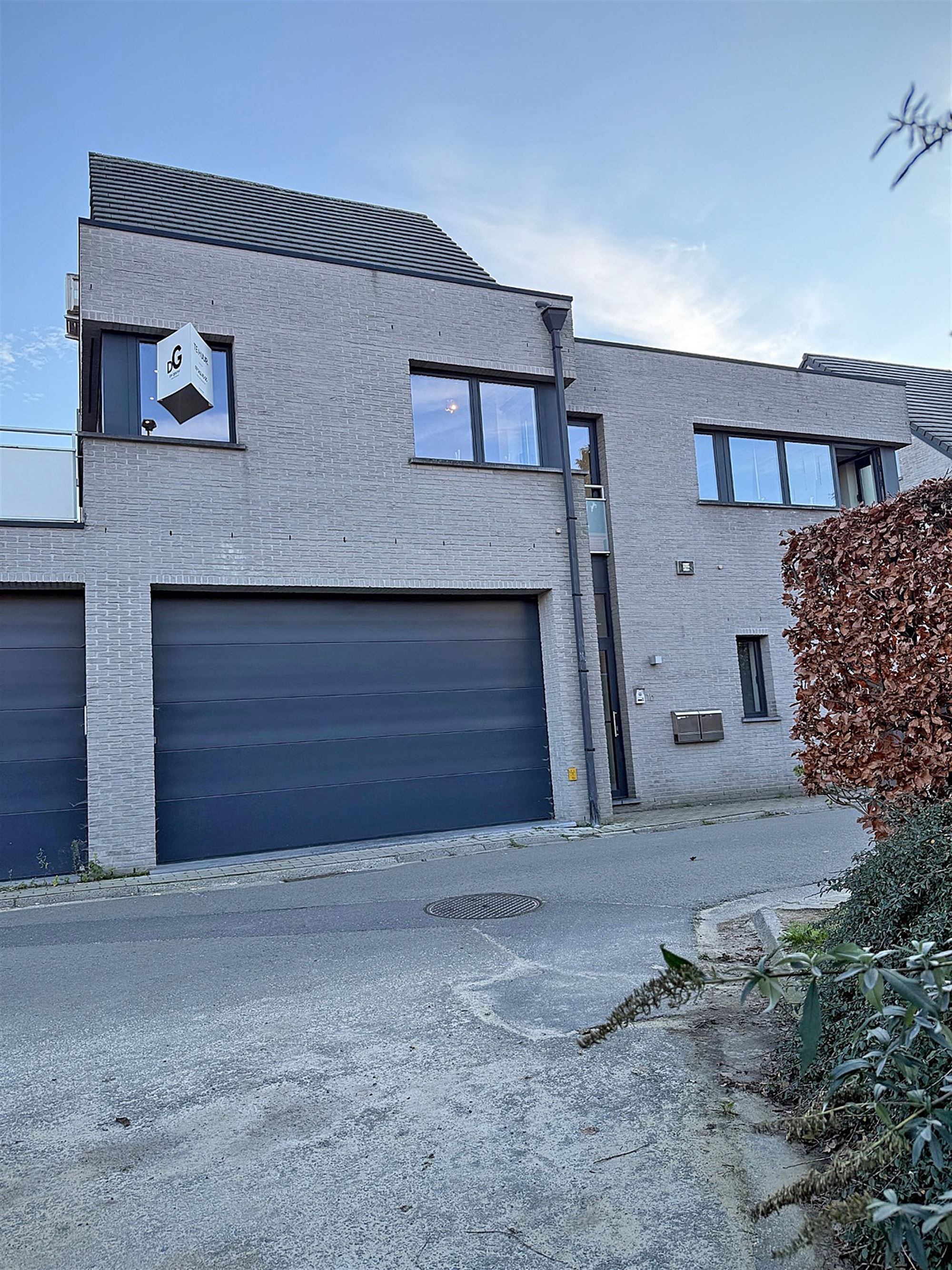 APPARTEMENT (duplex) met 2 slaapkamers, terras & bureau (babykamer) foto 2