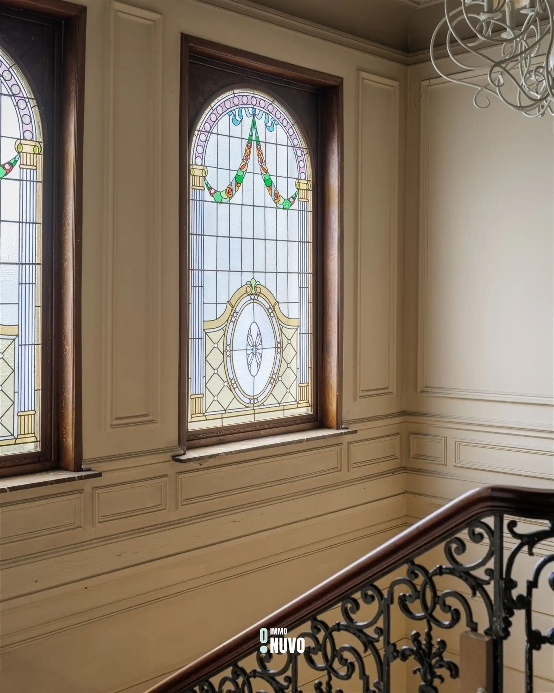 Exclusief herenhuis met handelspand op toplocatie te Aalst. foto 15