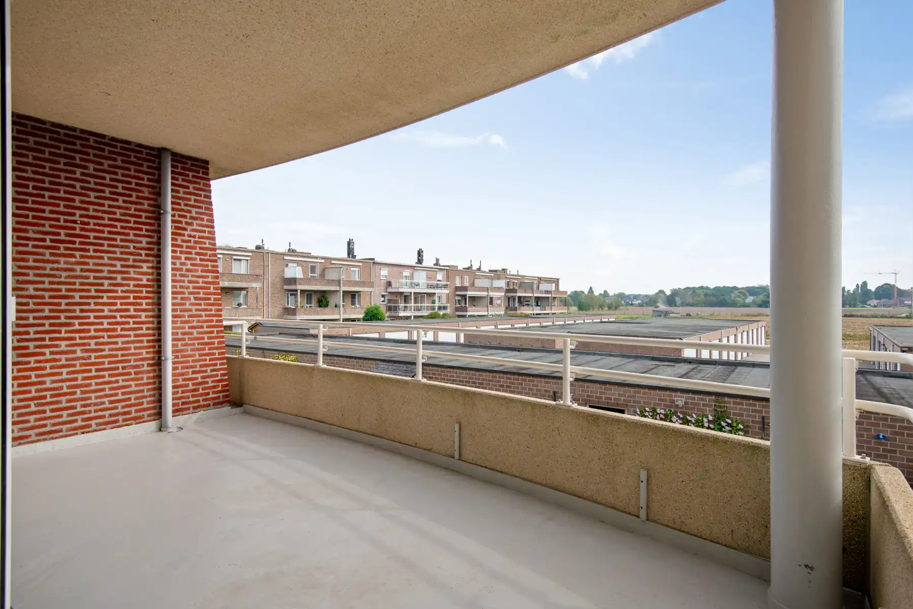 Rustig gelegen appartement met lift, terras en garagebox foto 7