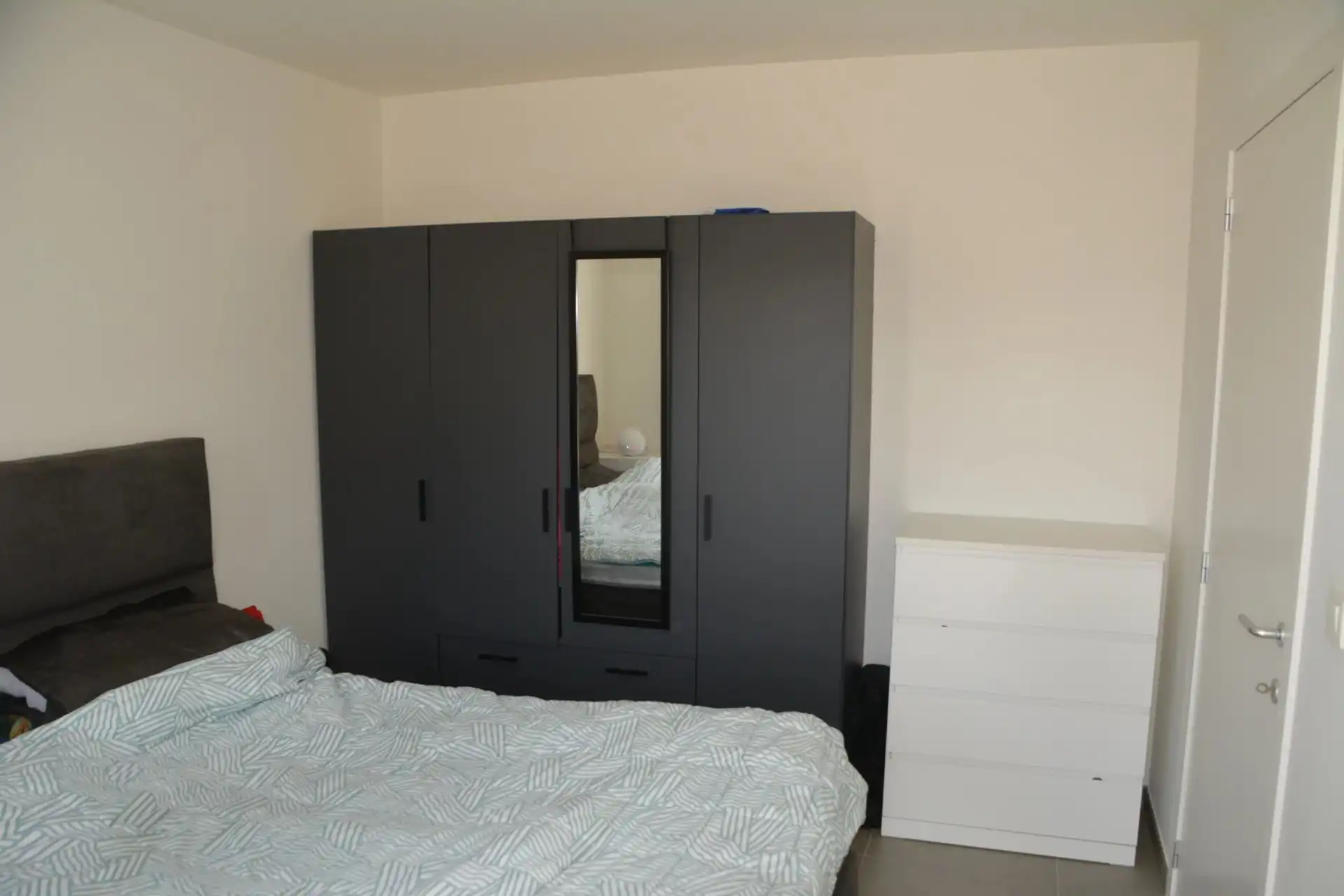 STIJLVOLLE ENERGIEZUINIGE NIEUWBOUWWONING MET 3 SLPK  IN CENTRUM LANAKEN ! foto 13