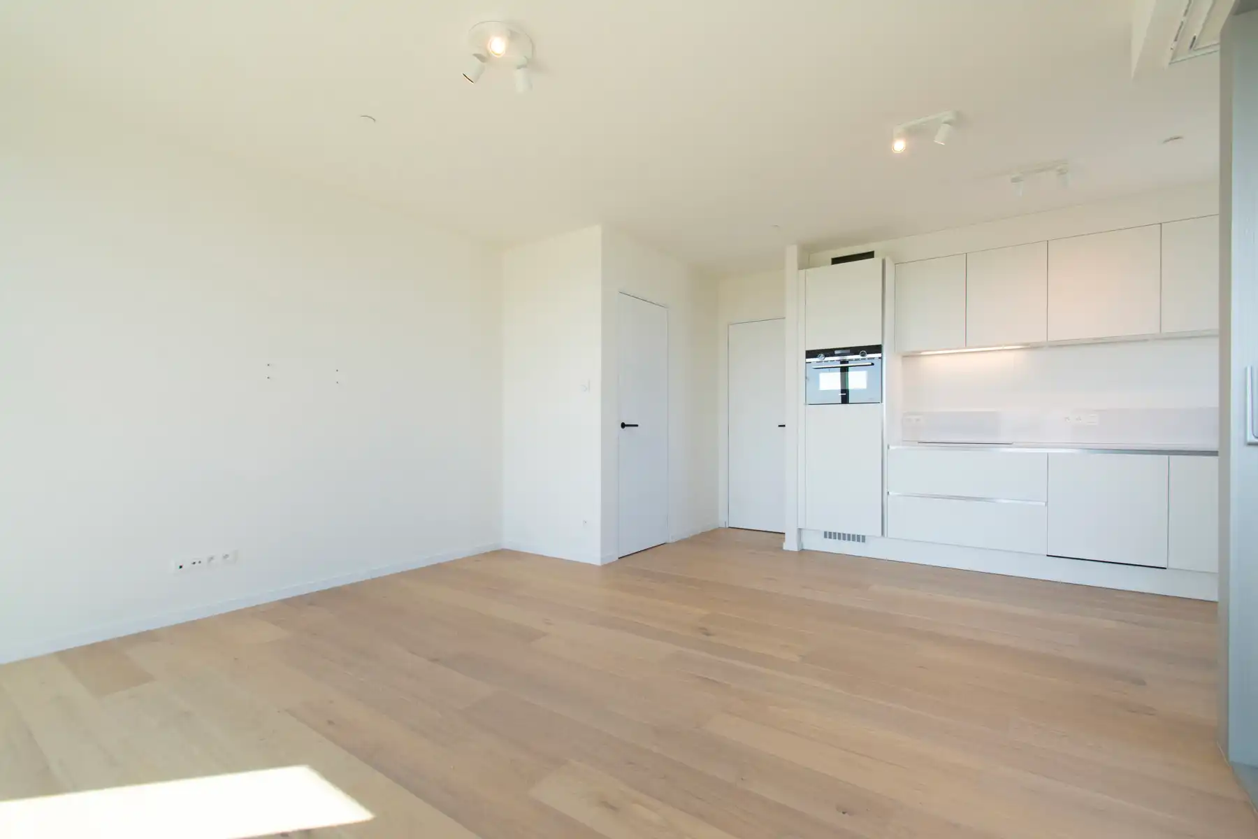 Gezellig 2-slaapkamer app. met groot terras foto 5