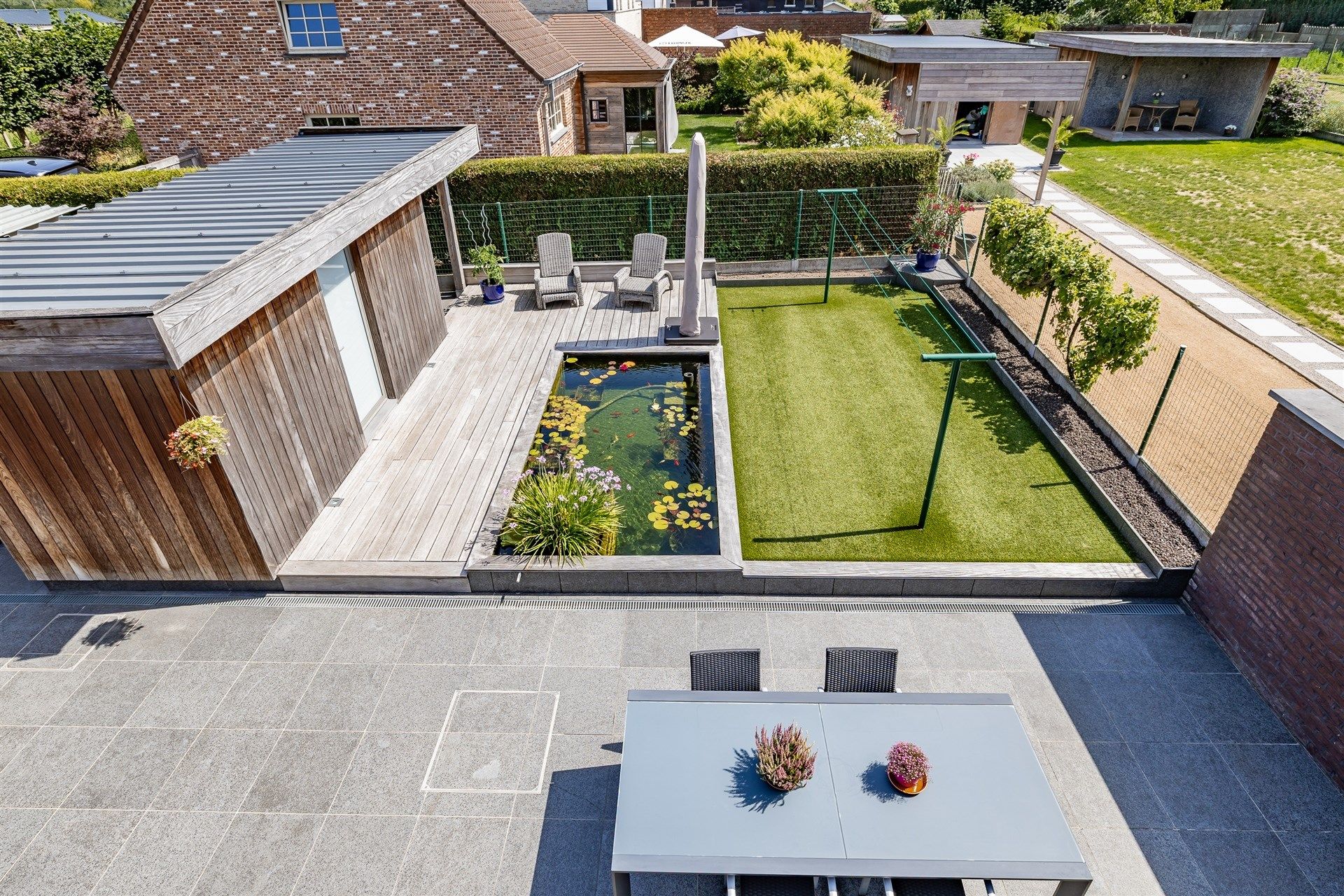Topper!! Ruime lichtrijke woning, instapklaar! foto 4