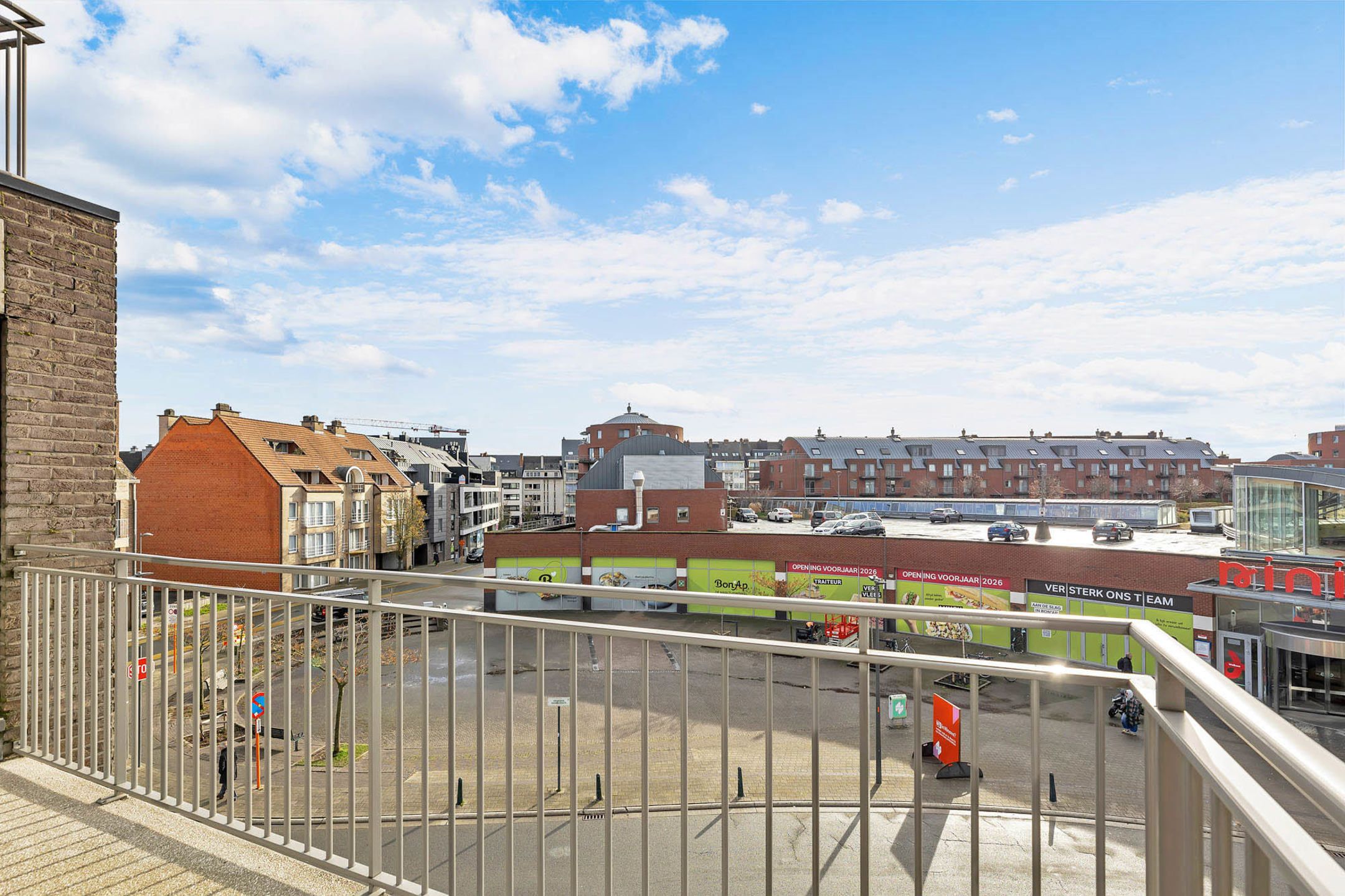Instapklaar appartement met terras en garage op centrale ligging foto 7