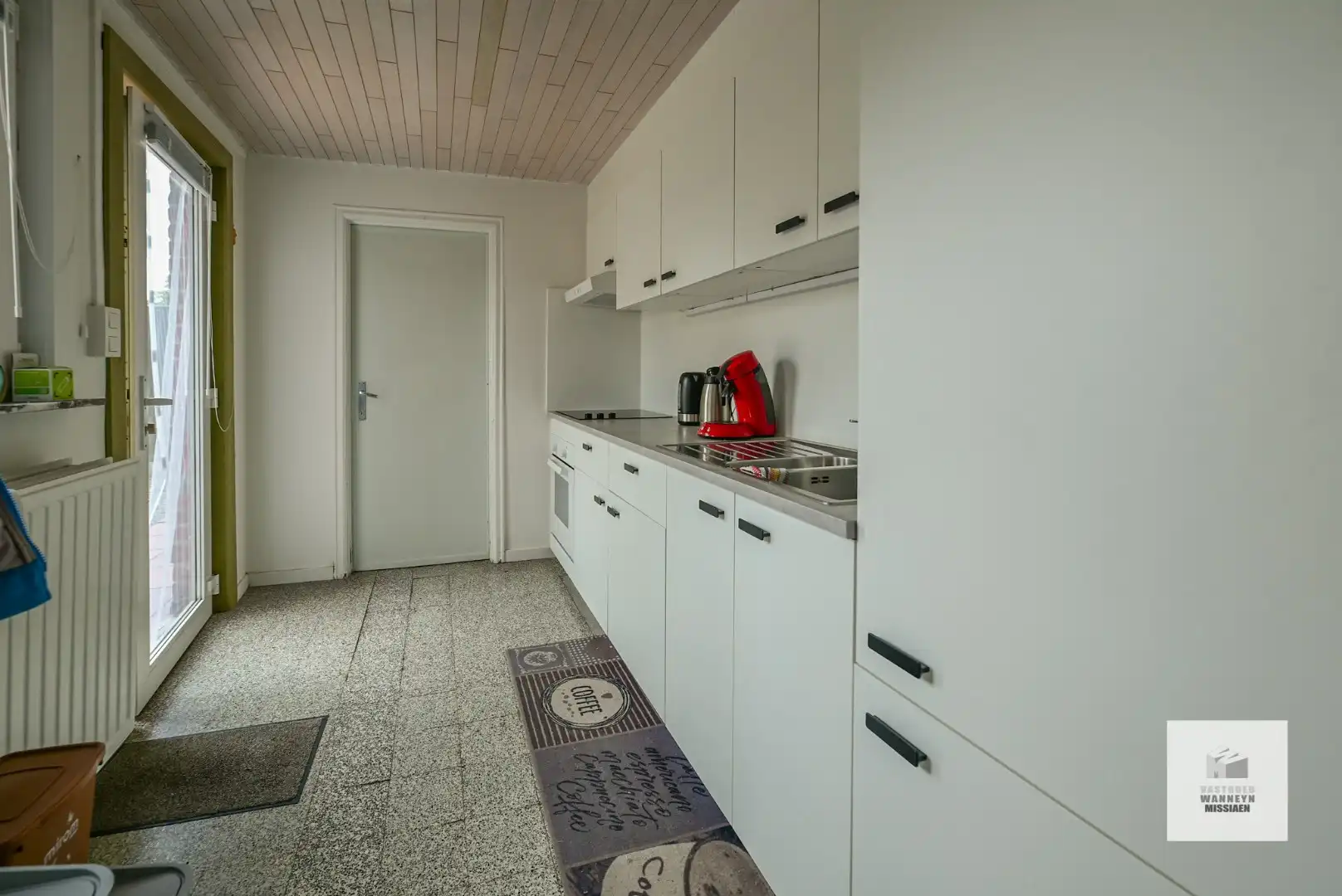 Ruime verder te renoveren gezinswoning op 332m2 met 3 slaapkamers (4de mogelijk) foto 8
