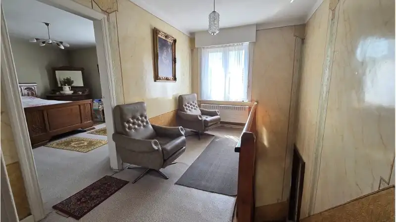 Op te frissen 4-slaapkamerwoning met GARAGE en BINNENTUIN te koop in Ruddervoorde Oostkamp foto 12