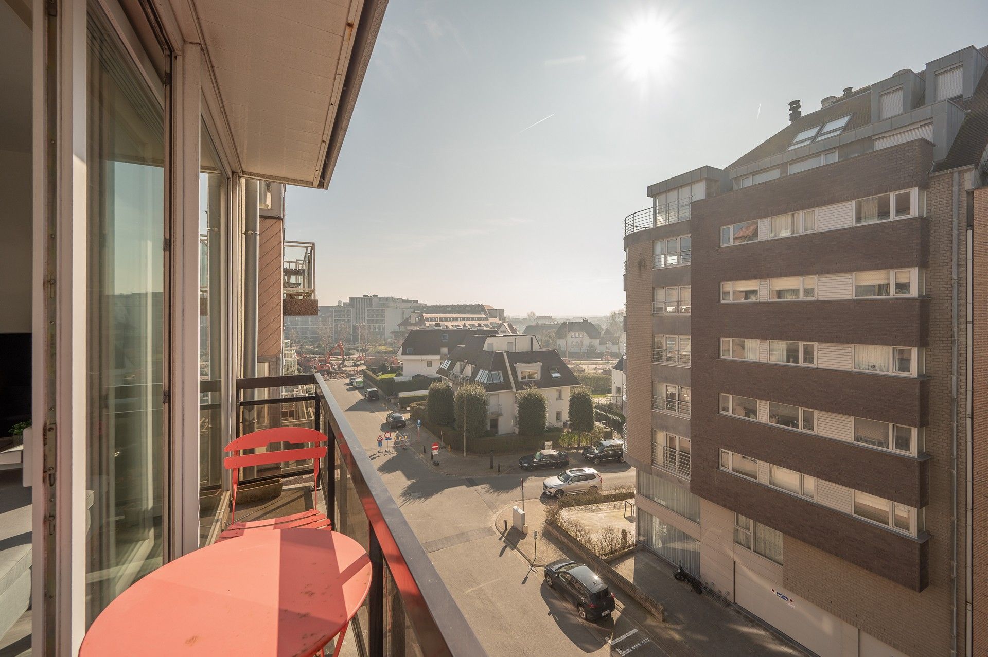 Ongemeubeld: appartement met 2 slaapkamers in een zijstraat van de Zeedijk! foto 14