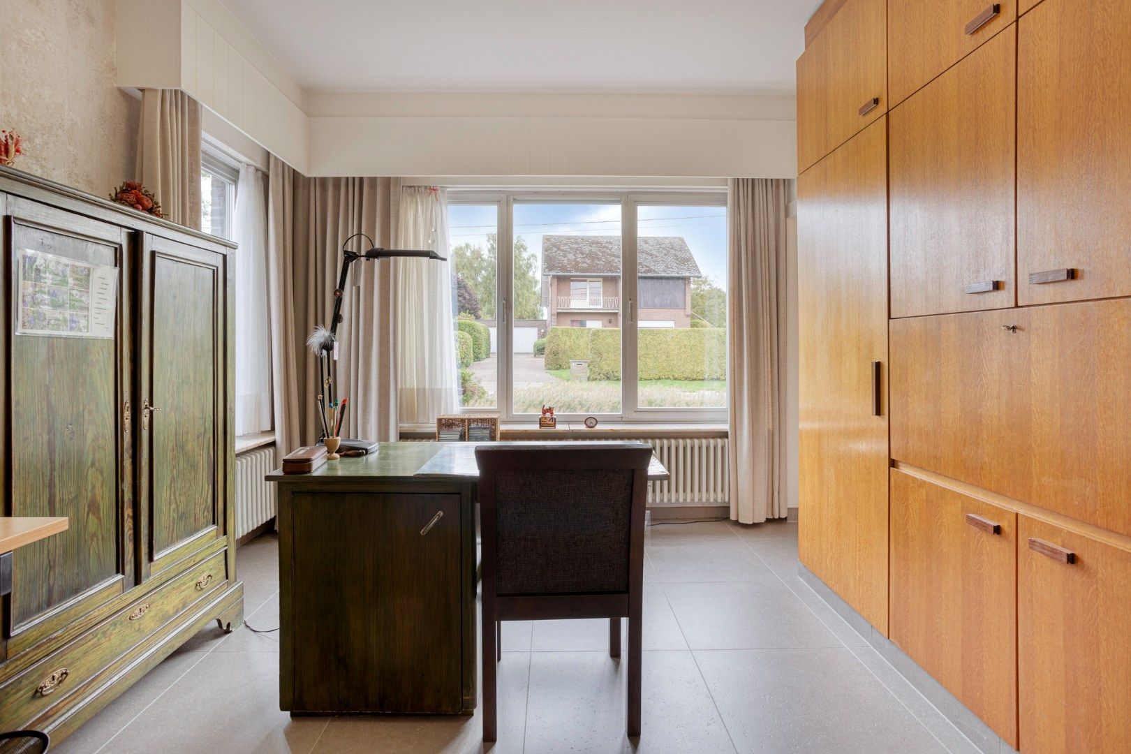 Instapklare gezinswoning met 4 slpks, dubbele garage en grote tuin in Mol-Millegem ! foto 6