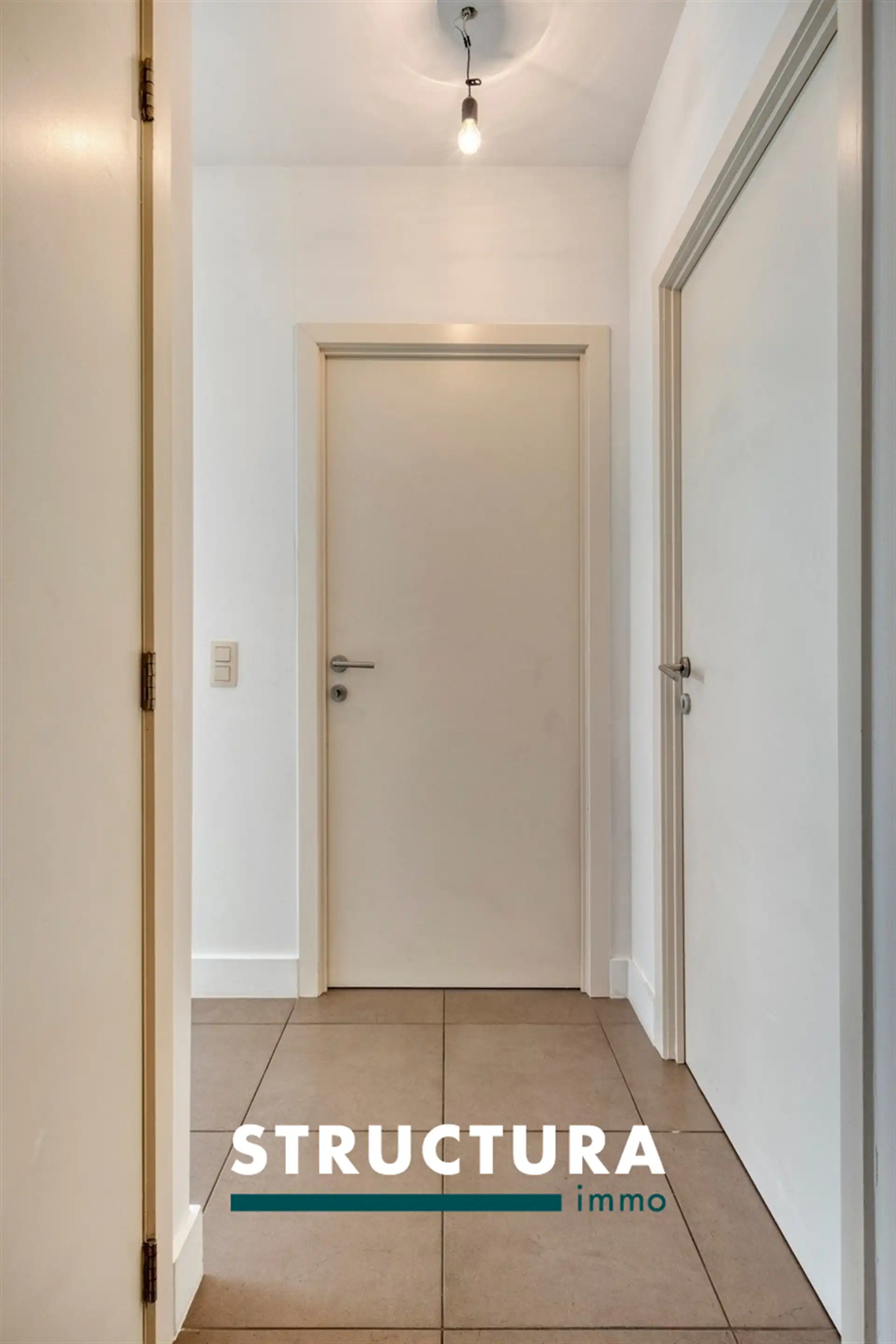 Gelijkvloers appartement met tuin nabij centrum foto 9