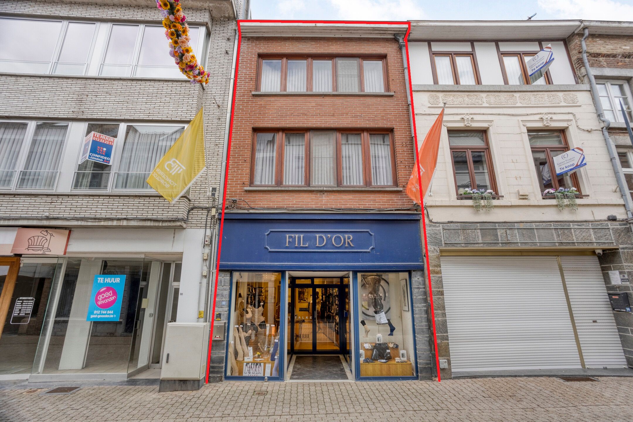 Handelshuis op toplocatie foto {{pictureIndex}}