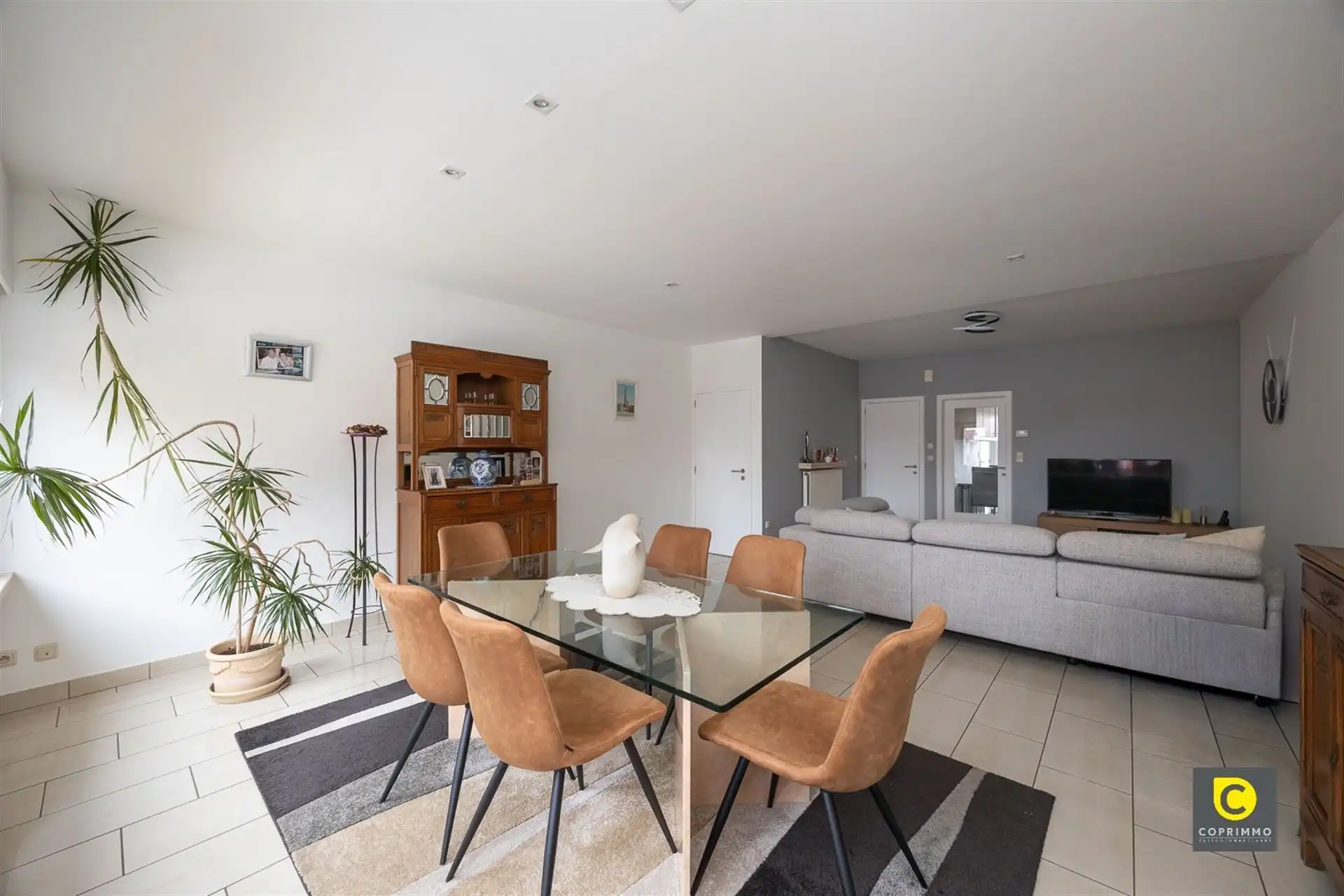 Handelspand met woonst foto 9