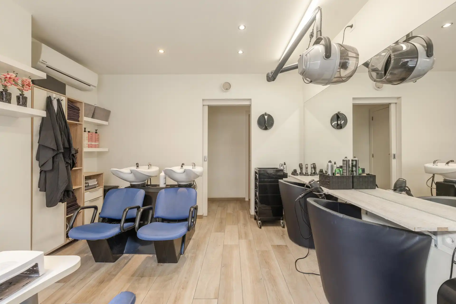 GERENOVEERDE LEUKE RIJWONING MET 3 SLAAPKAMERS EN PRAKTIJKRUIMTE TE KOOP IN DESSELGEM🏡 foto 8