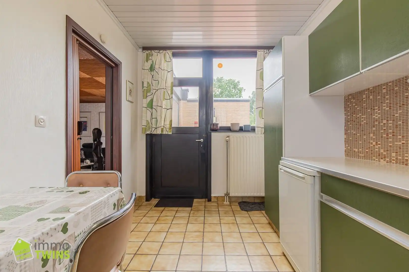 Te renoveren bungalow in het groene Mespelare bij Dendermonde foto 12