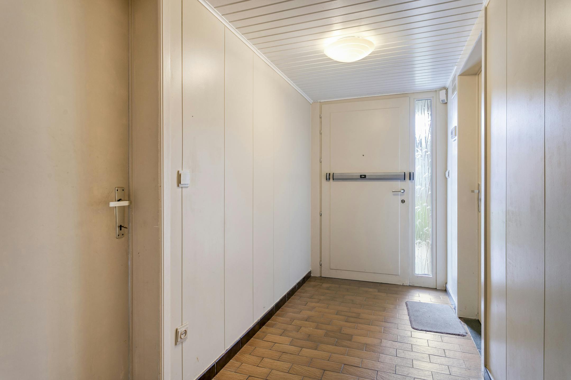 Praktijkruimte met woonst te koop in Beveren-Leie foto 20