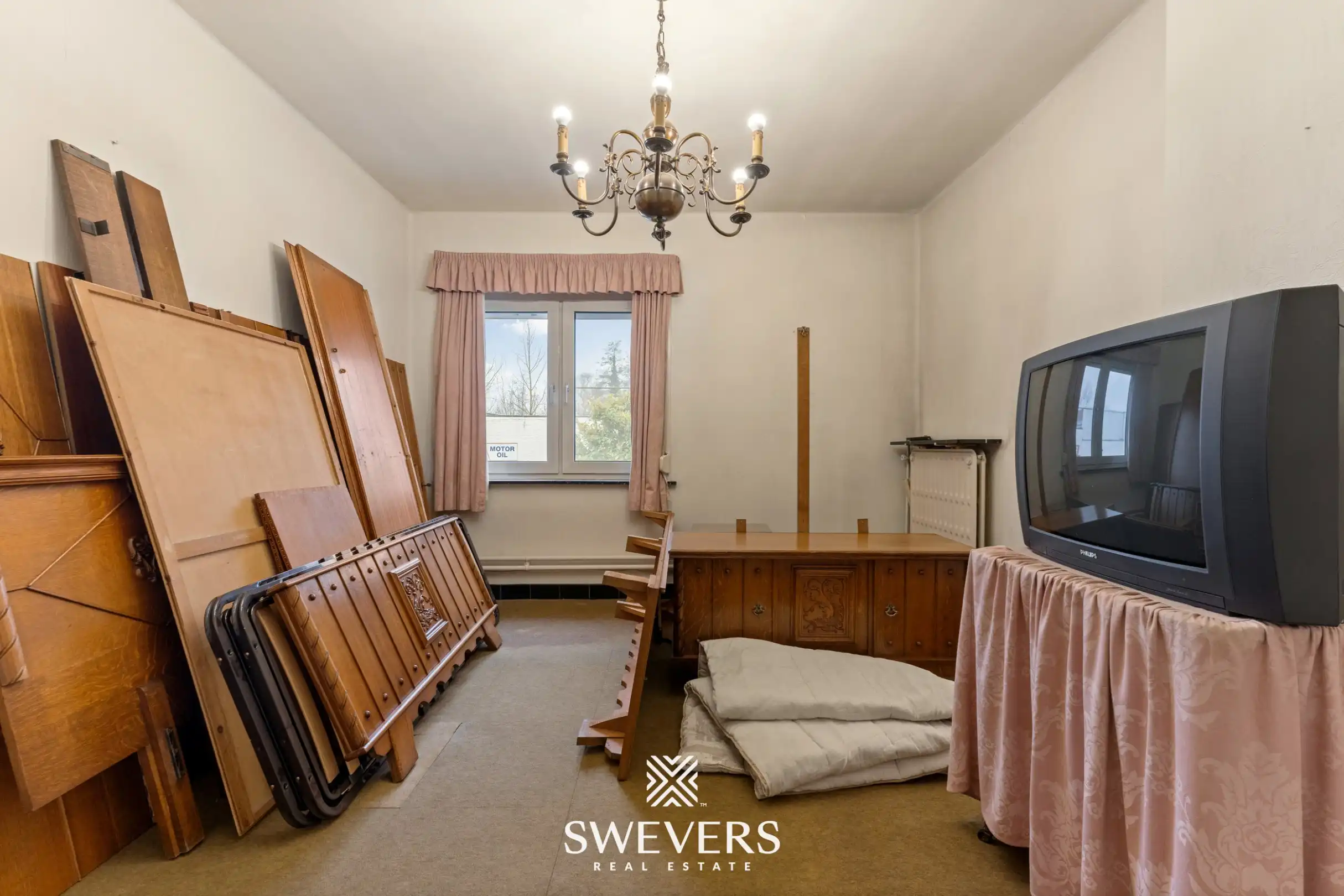 Ruime gezinswoning met multifunctionele loods op commerciële toplocatie foto 20