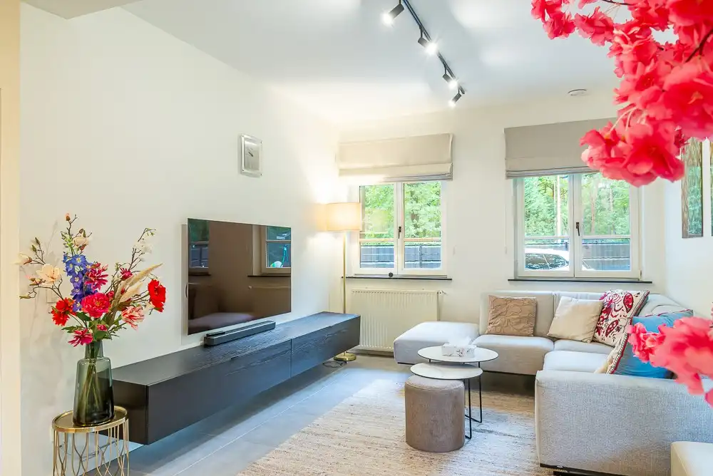 Charmante gerenoveerde woning op toplocatie in Neerharen (Lanaken) foto 10