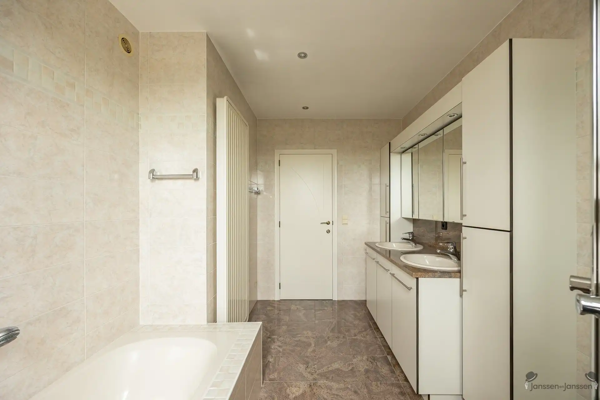 Lichtrijk penthouse met ruime terrassen en panoramisch uitzicht! foto 18