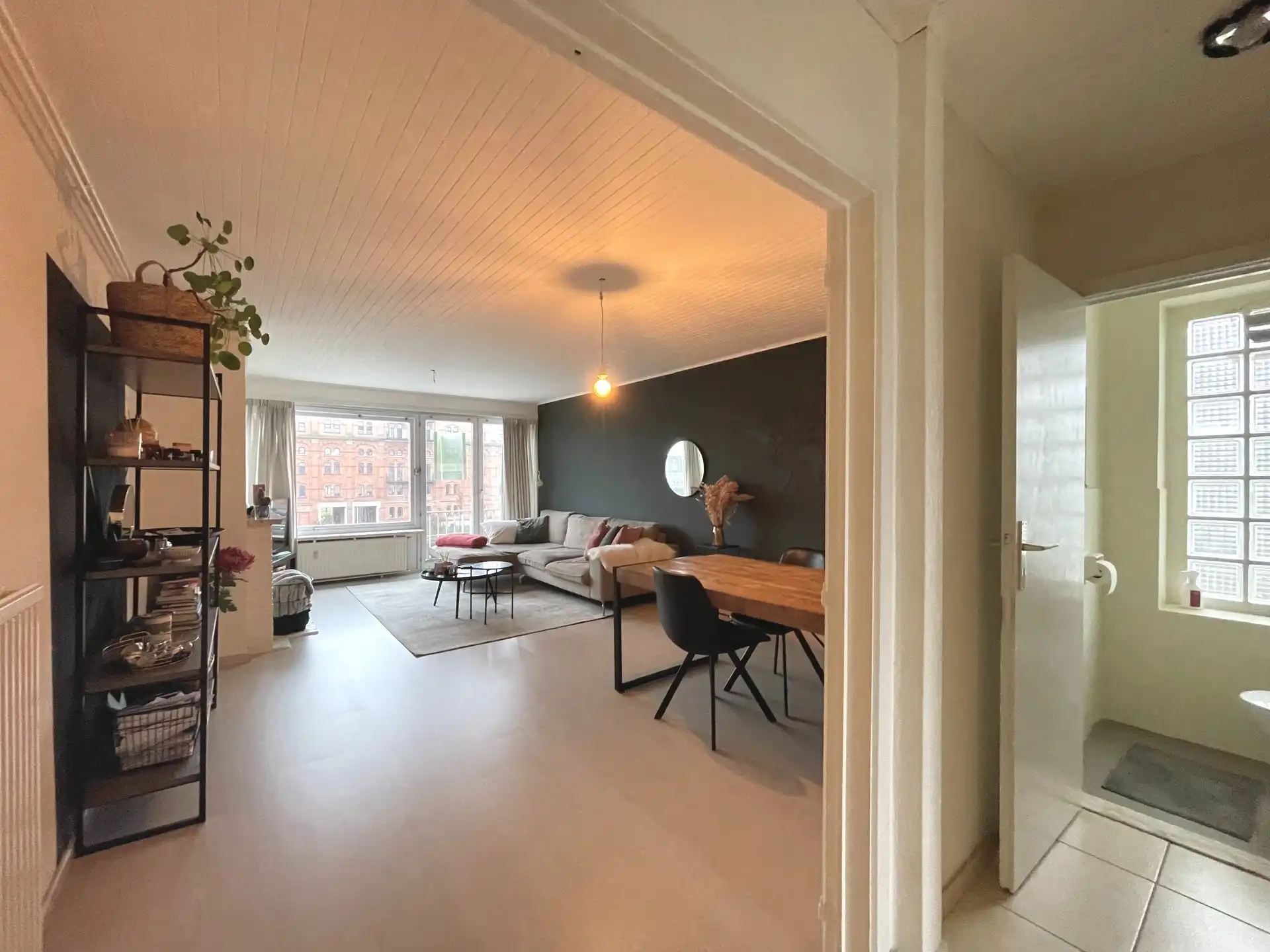 LICHTRIJK 2-SLAAPKAMERAPPARTEMENT MET TERRAS foto {{pictureIndex}}