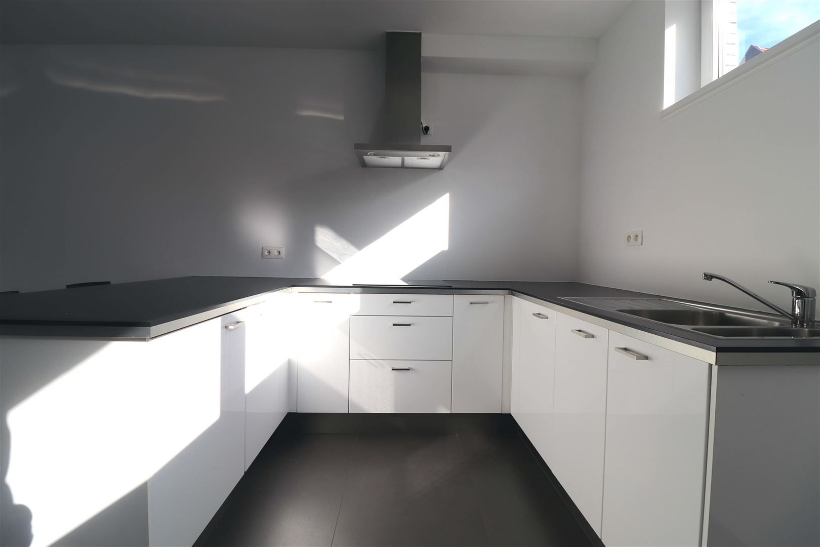 Moderne flat met terras foto 5