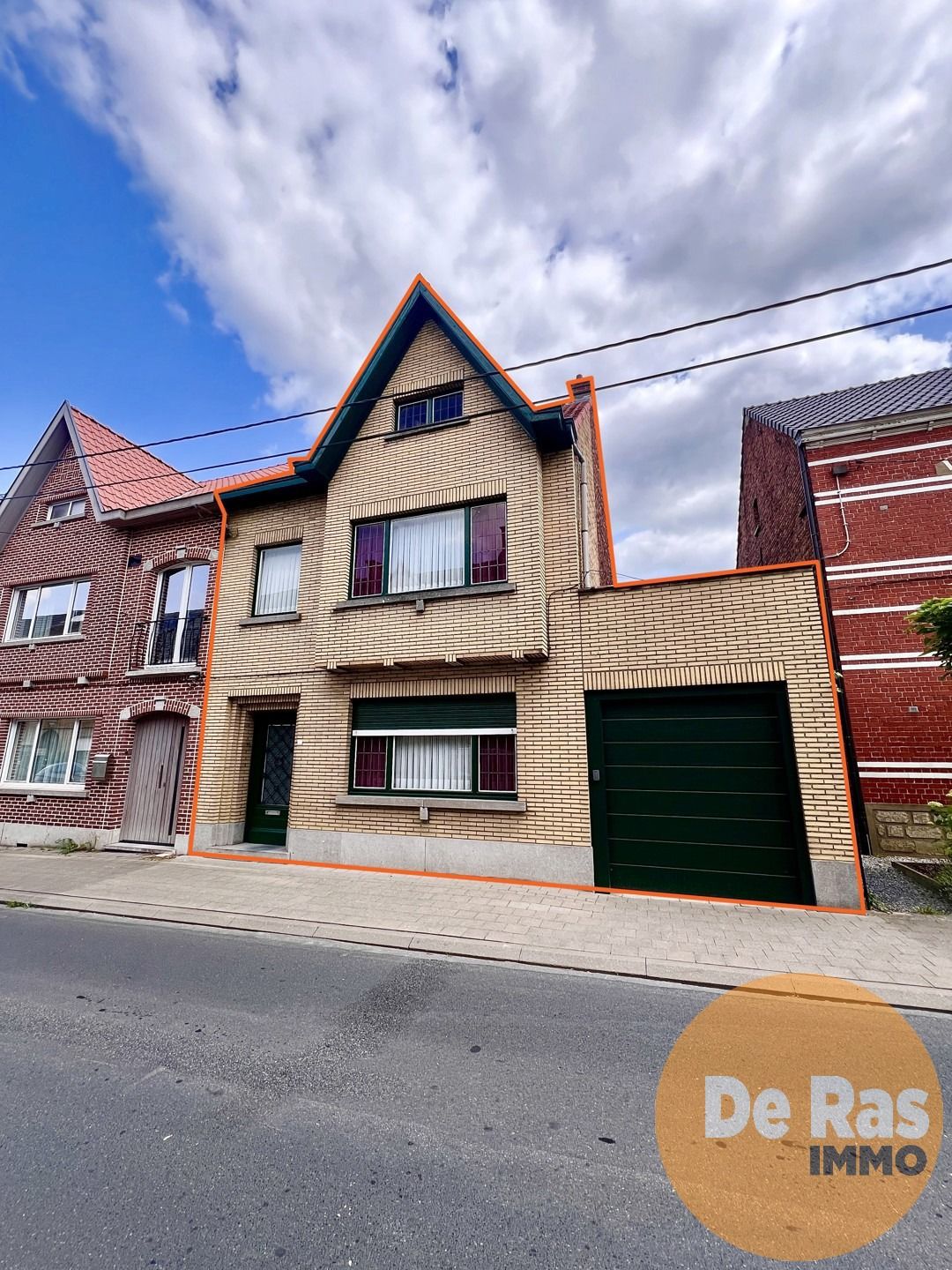Hoofdfoto van de publicatie: LEDE CENTRUM - Charmante renovatiewoning  op circa 10 are