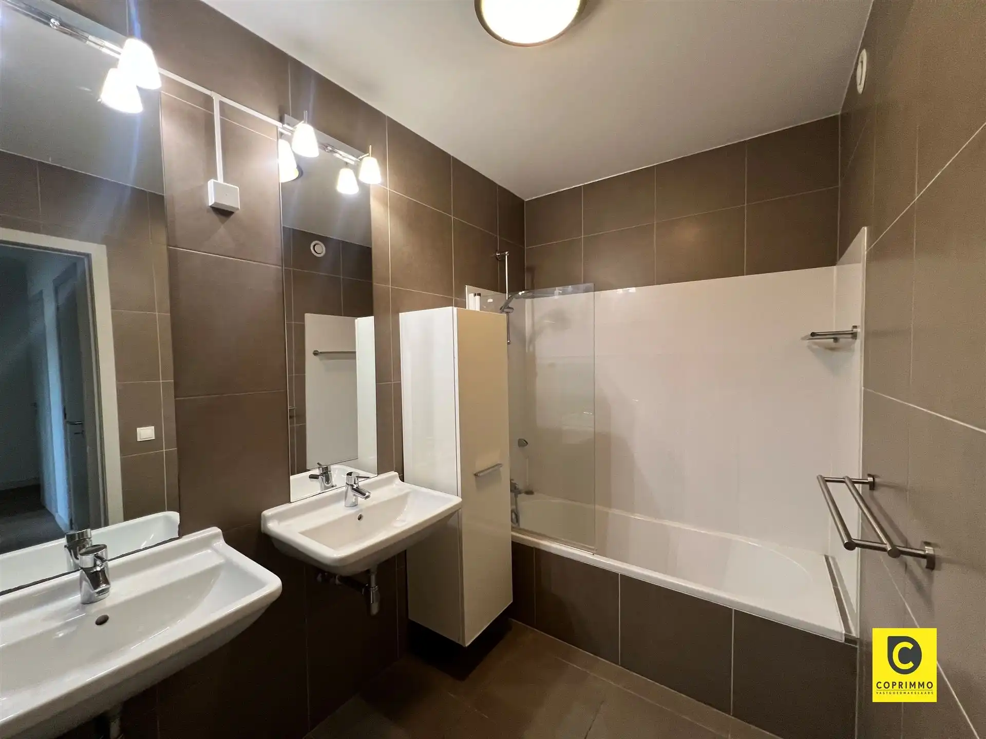 2slk appartement + terras en garagebox! foto 9