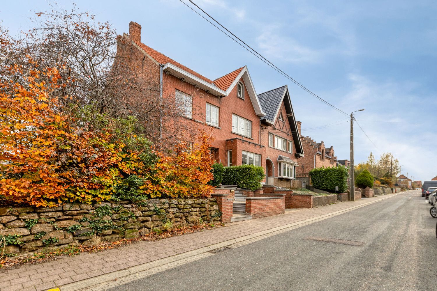 ZEER CHARMANTE WONING MET 4 SLAAPKAMERS, TUIN EN GARAGE TE DIEST! foto 30