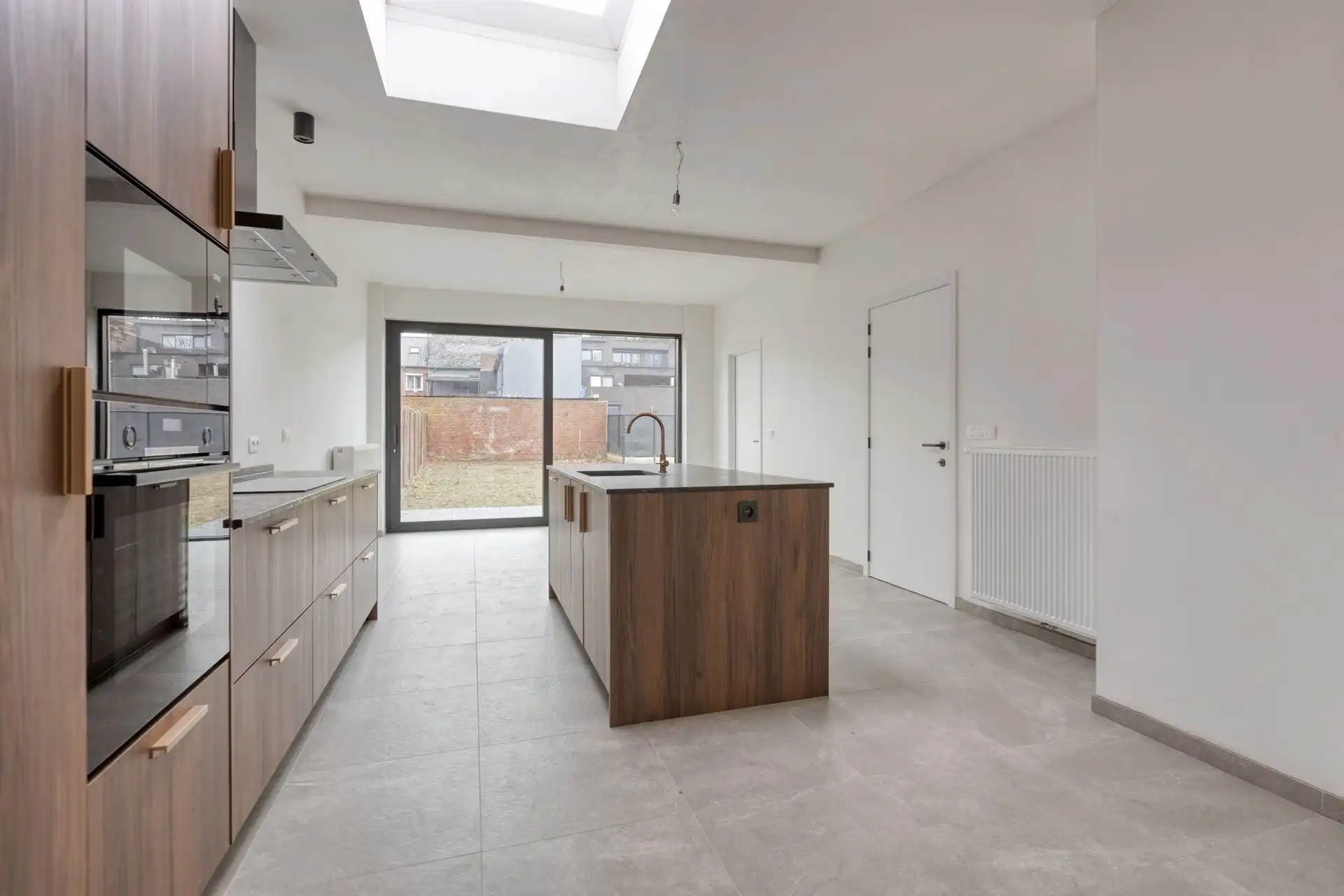 Gerenoveerde mijnwerkerswoning Louis Mercierlaan 15, Maasmechelen foto 12