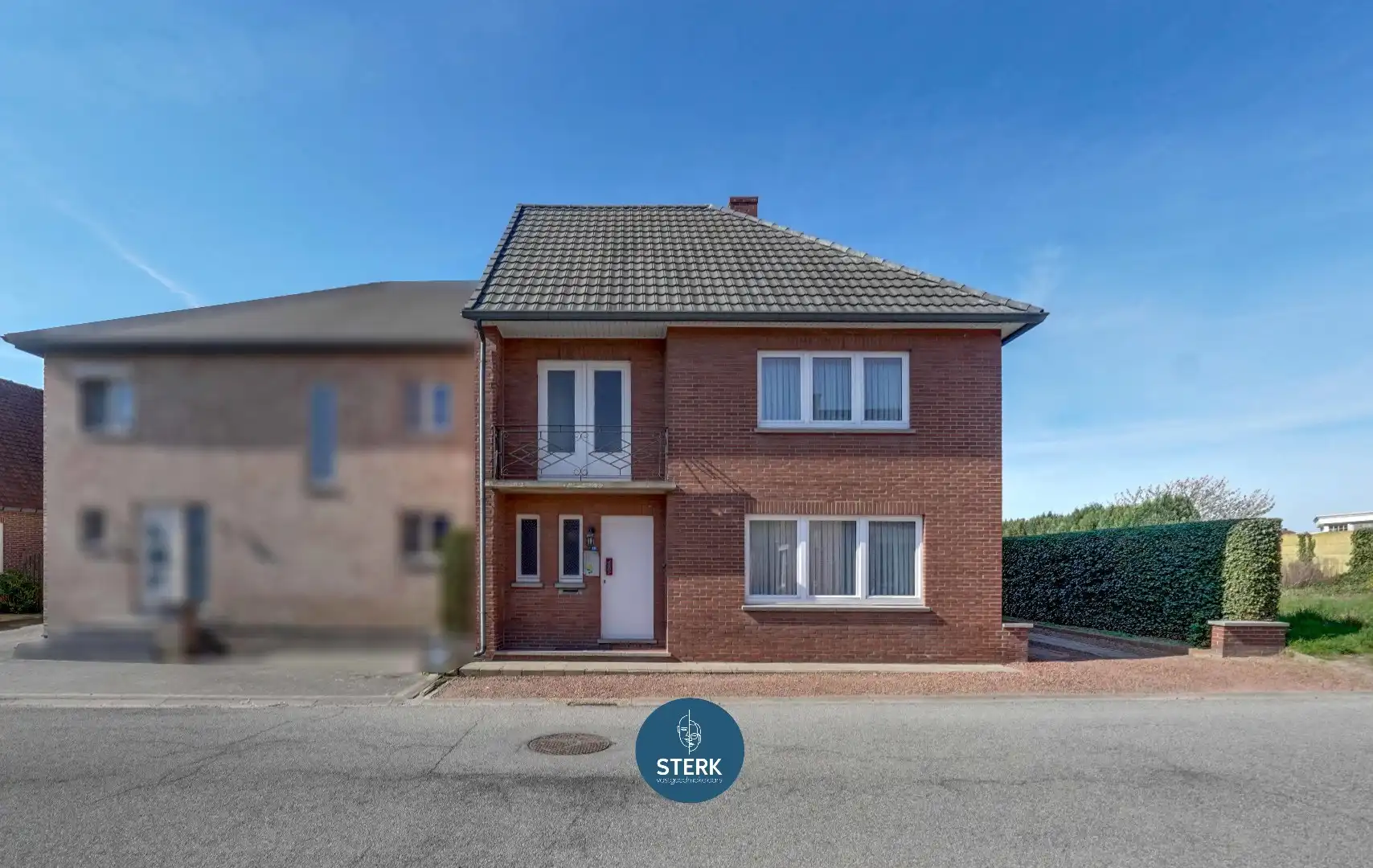 OP TE KNAPPEN GEZINSWONING OP EEN TOPLOCATIE IN CENTRUM LANAKEN !  foto 25