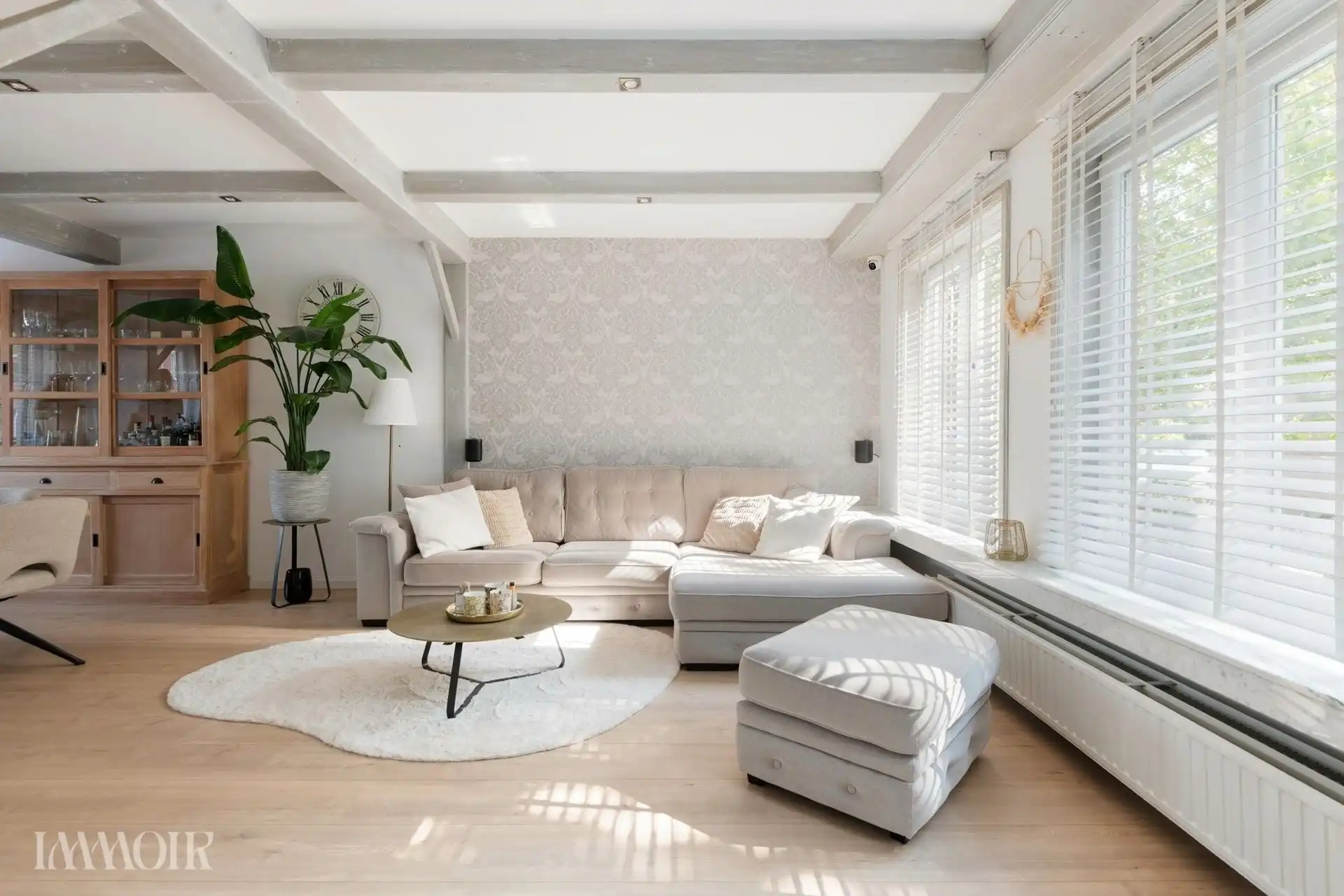 Instapklare bel-etagewoning met zonnepanelen, airco en zonnige tuin. foto 9