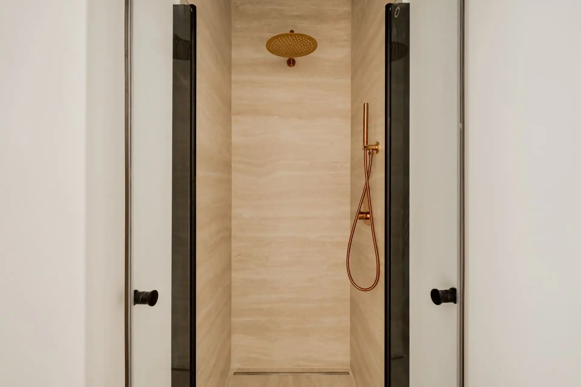 VERBORGEN PAREL MET KARAKTER,RUIMTE EN 4 SLPKS. (NIEUWBOUW) foto 19