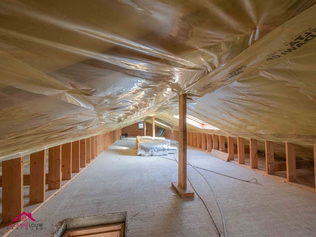 Vrijstaande woning, volledig gerenoveerd foto 35