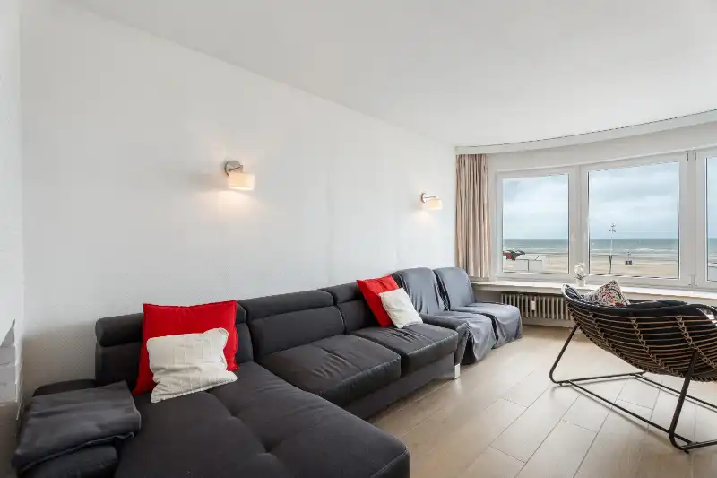 TWEE SLAAPKAMER APPARTEMENT MET FRONTAAL ZEEZICHT foto 2