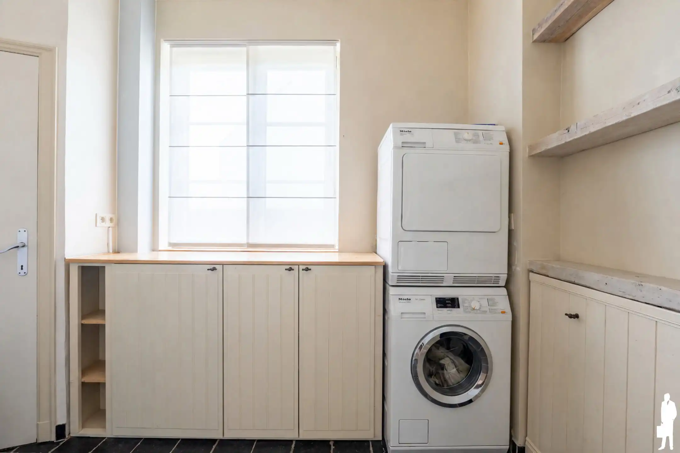 Karaktervolle gerenoveerde woning met 4 slaapkamers foto 9