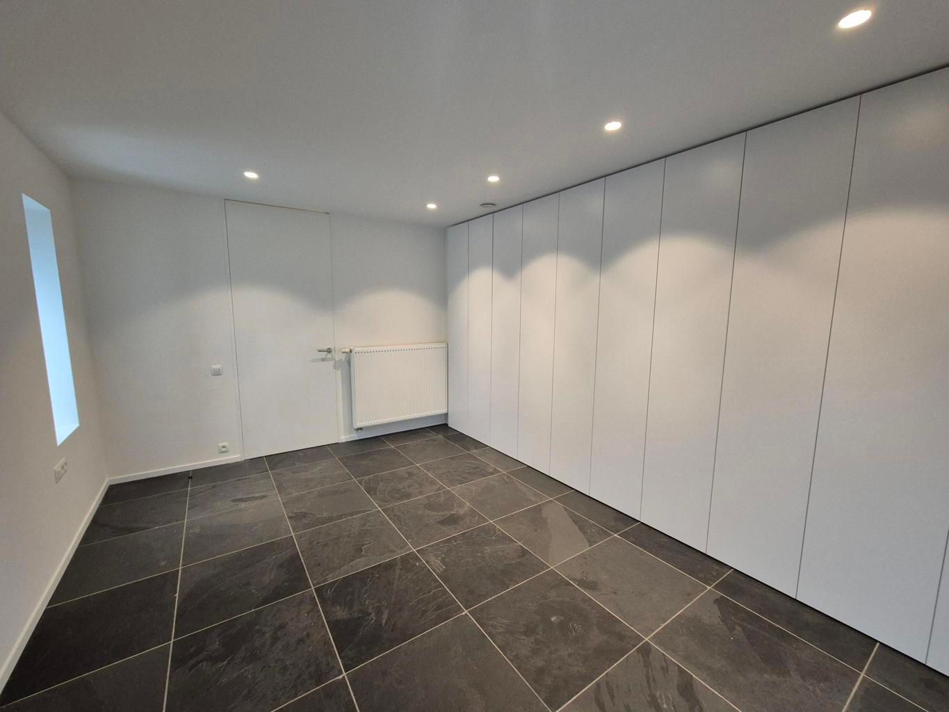 Woning halfopen bebouwing met 3 slpks, garage en kelder foto 12