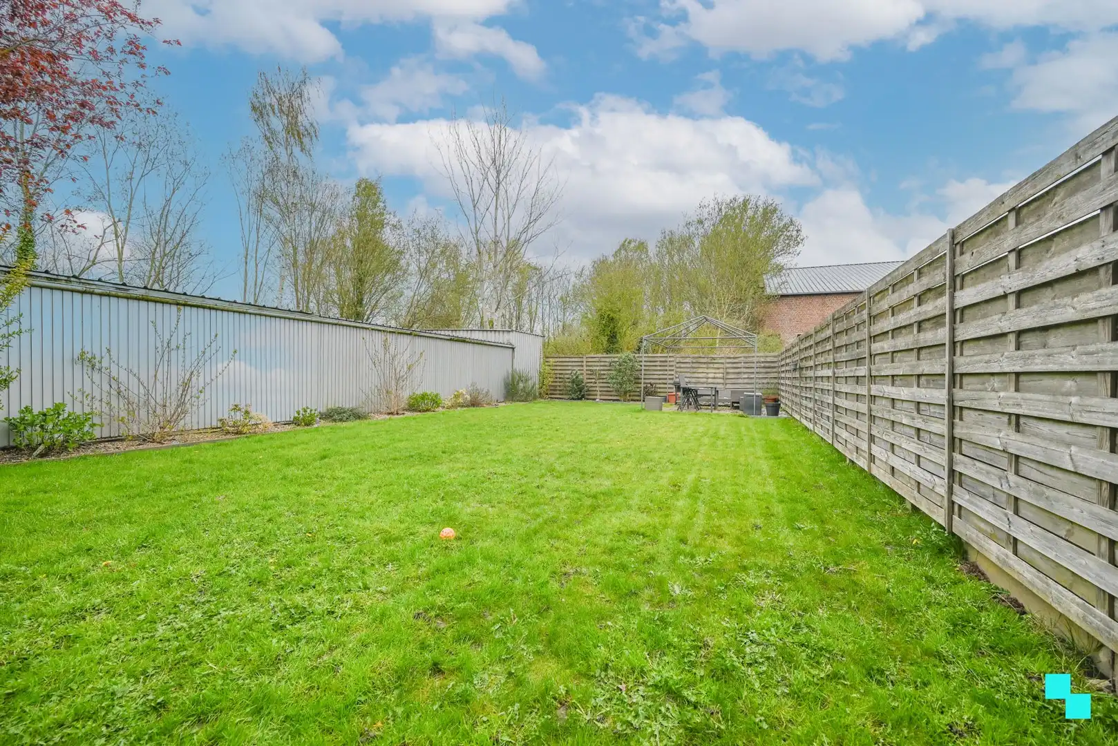 Ruime eengezinswoning met inpandige garage nabij het centrum van Kuurne! foto 12