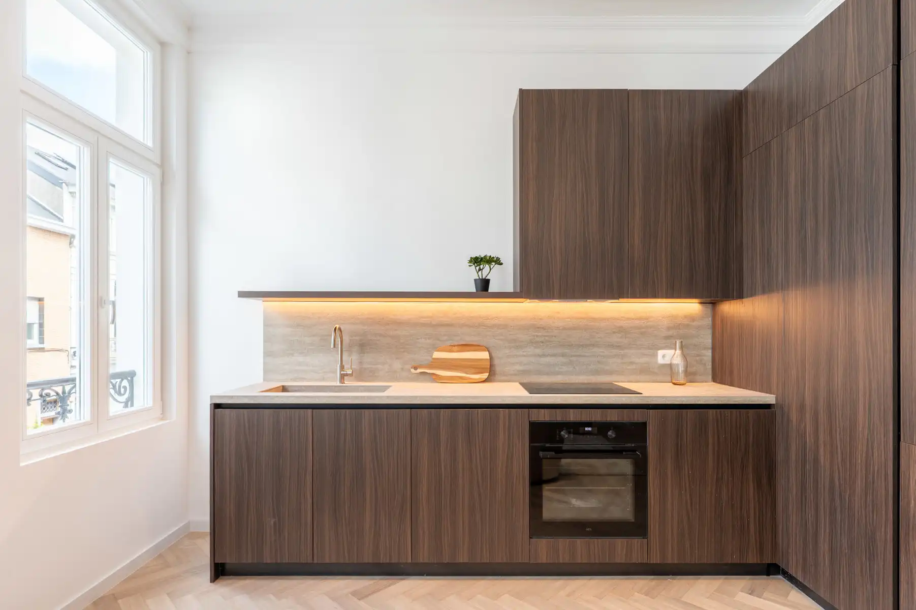 Appartement vol authentieke charme nabij de Dageraadplaats foto 4