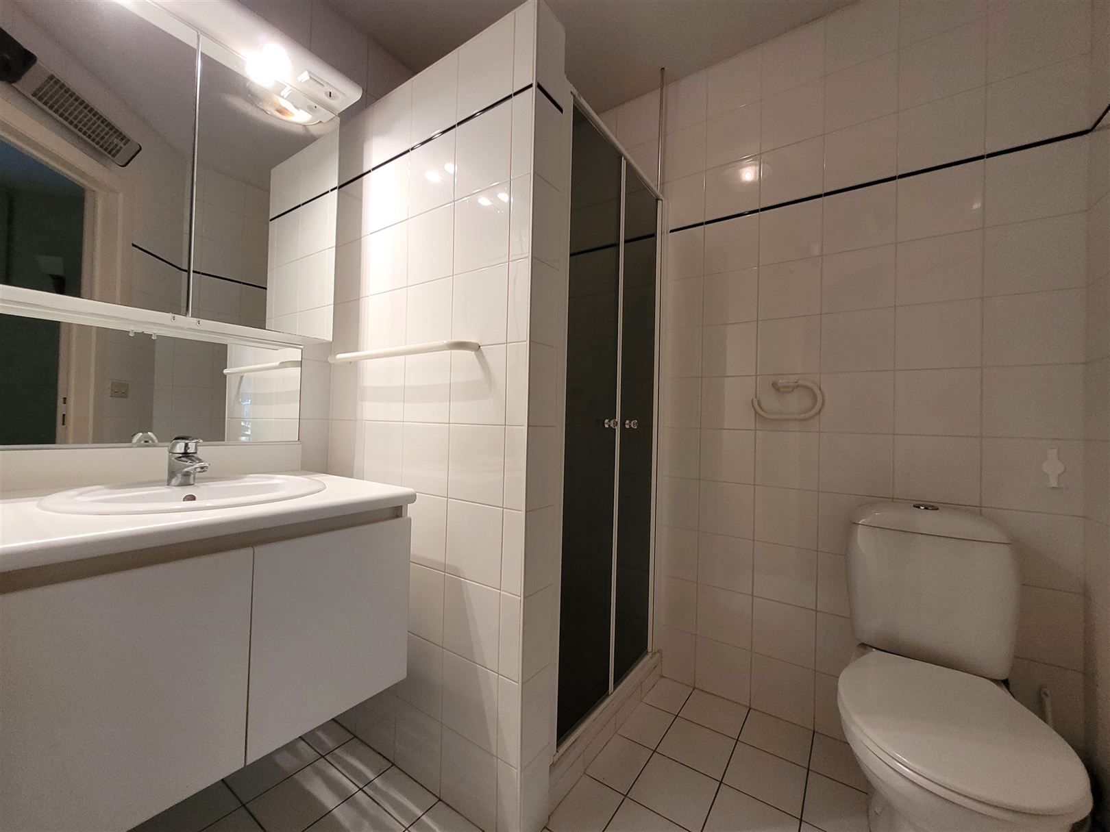 Gemeubeld appartement met 1 slaapkamer foto 14