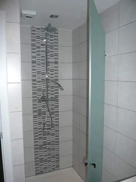 Modern gelijkvloers appartement te Kuringen foto 9