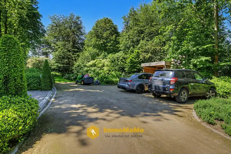STIJLVOLLE VILLA OP 10.397m2 MET AANGELEGDE PARKTUIN - TE KOOP foto 26