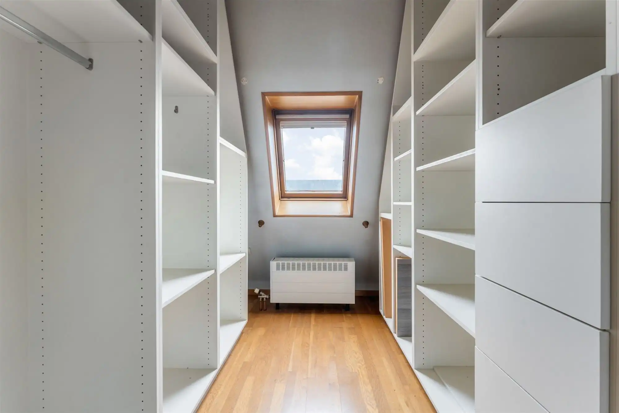 HANDELSPAND MET GOEDE VISIBILITEIT EN RUIME PARKING MET BOVENLIGGEND APPARTEMENT IN HEUSDEN-ZOLDER foto 22